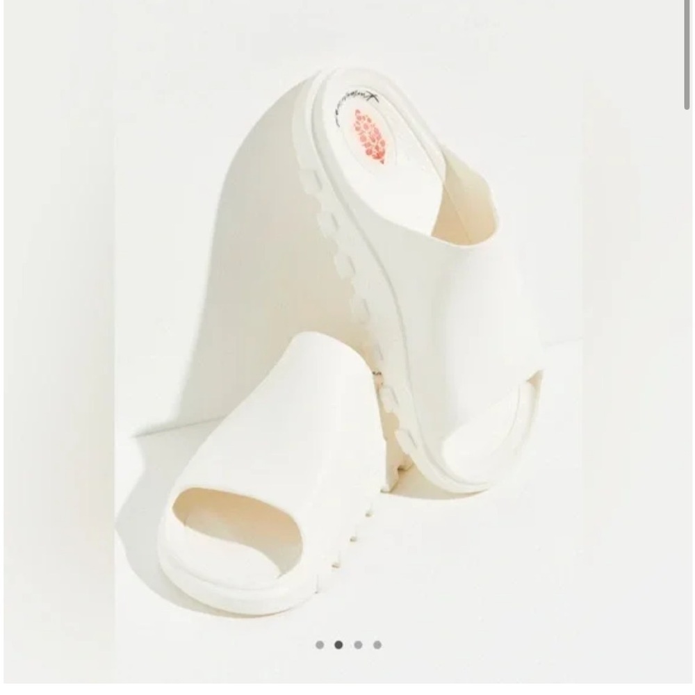 Free people half time slides in white size 11/EU41 NWOB